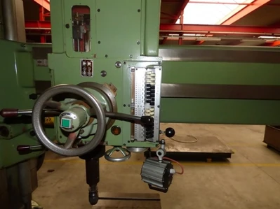 Used _UNKNOWN_ _UNKNOWN_ Radial Drills | Harry Vraets Machinery B.V. #1231445