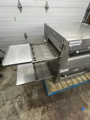 Lincoln 1116-080-A, Double Stack Gas Conveyor Pizza Oven  Fully Refurbished