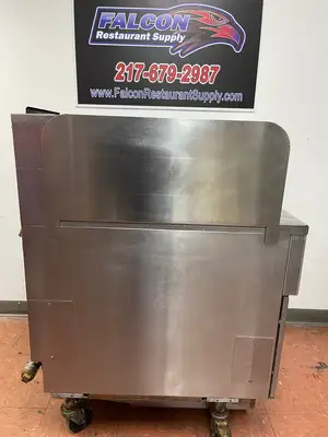 Used Pitco Used 2022 Pitco SG14S NG Fryer with (2) 50 lb. Frypots and Filter Drawer - TH2 Cookers / Coolers / Fryers Illinois US | Falcon Restaurant Supply #1374681