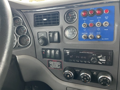 USED 2017 PETERBILT 567 6X4