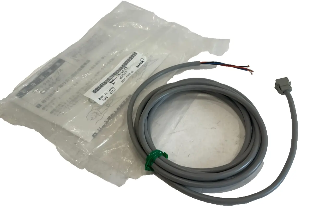 NEW SUNX CN-54-C2 CABLE CN54C2