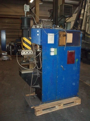 USED ARO 1215 - SPOTWELDING
