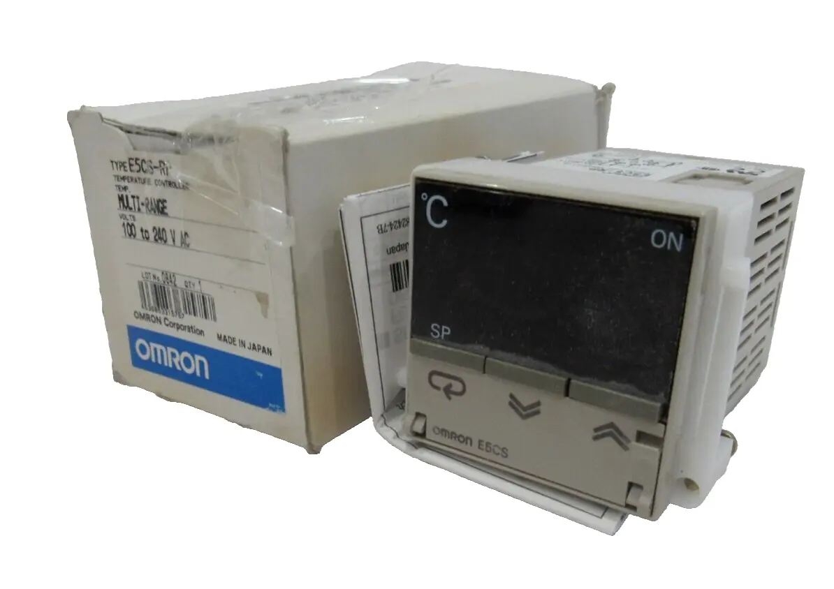 NEW OMRON E5CS-RP TEMPERATURE CONTROLLER 100 TO 240 V E5CSRP
