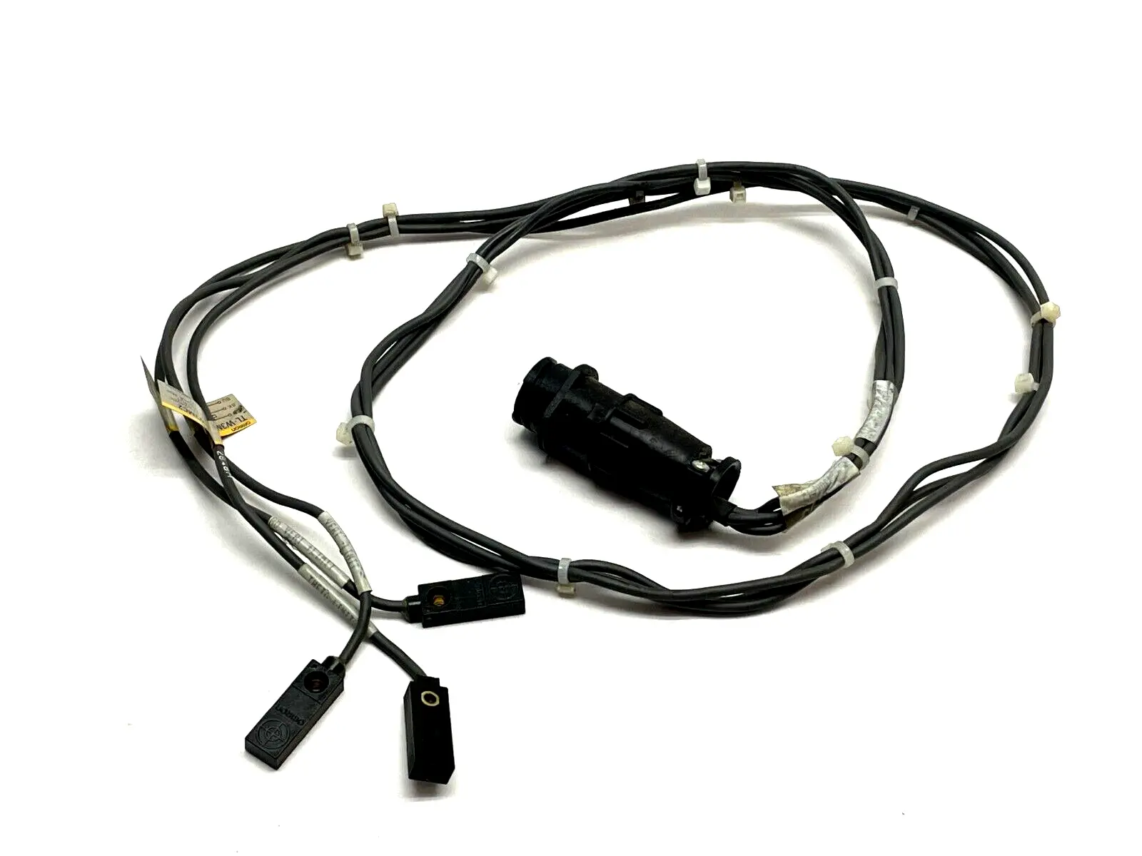 TL-W3MC2 | Omron  Inductive Proximity Sensor LOT OF 3 - Used