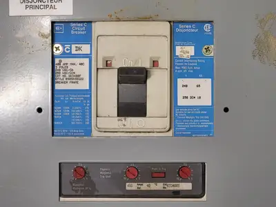 Used 2002 CUTLER-HAMMER POW-R-LINE 1A Switchgears British Columbia CA | Lenmark #835330