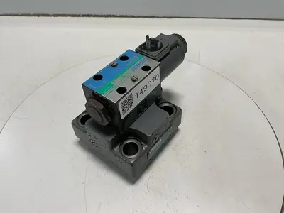 USED VICKERS DG4V-3S-22A-M-U-HL7-60-EN490