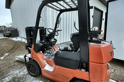 Used 2002 TOYOTA 7FGCU25 Misc Forklifts North Dakota US | Proxy Equipment #1377686