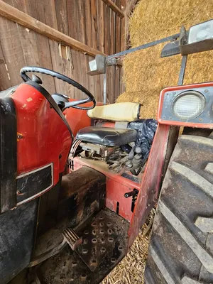 1988 Case International 585 tractor with loader | Iron Listing (45)