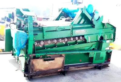 (3) Derrick DP-628 VE dual pool shale shakers.