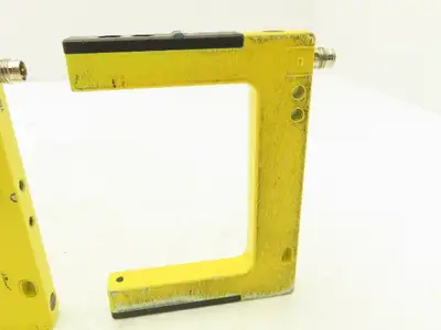 Banner SLM80P6Q Fork Slot Proximity Sensor Fixed-Distance 80mm Width  Lot of 2