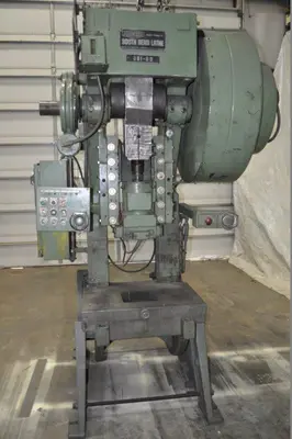USED SOUTH BEND JOHNSON 60FW-AC