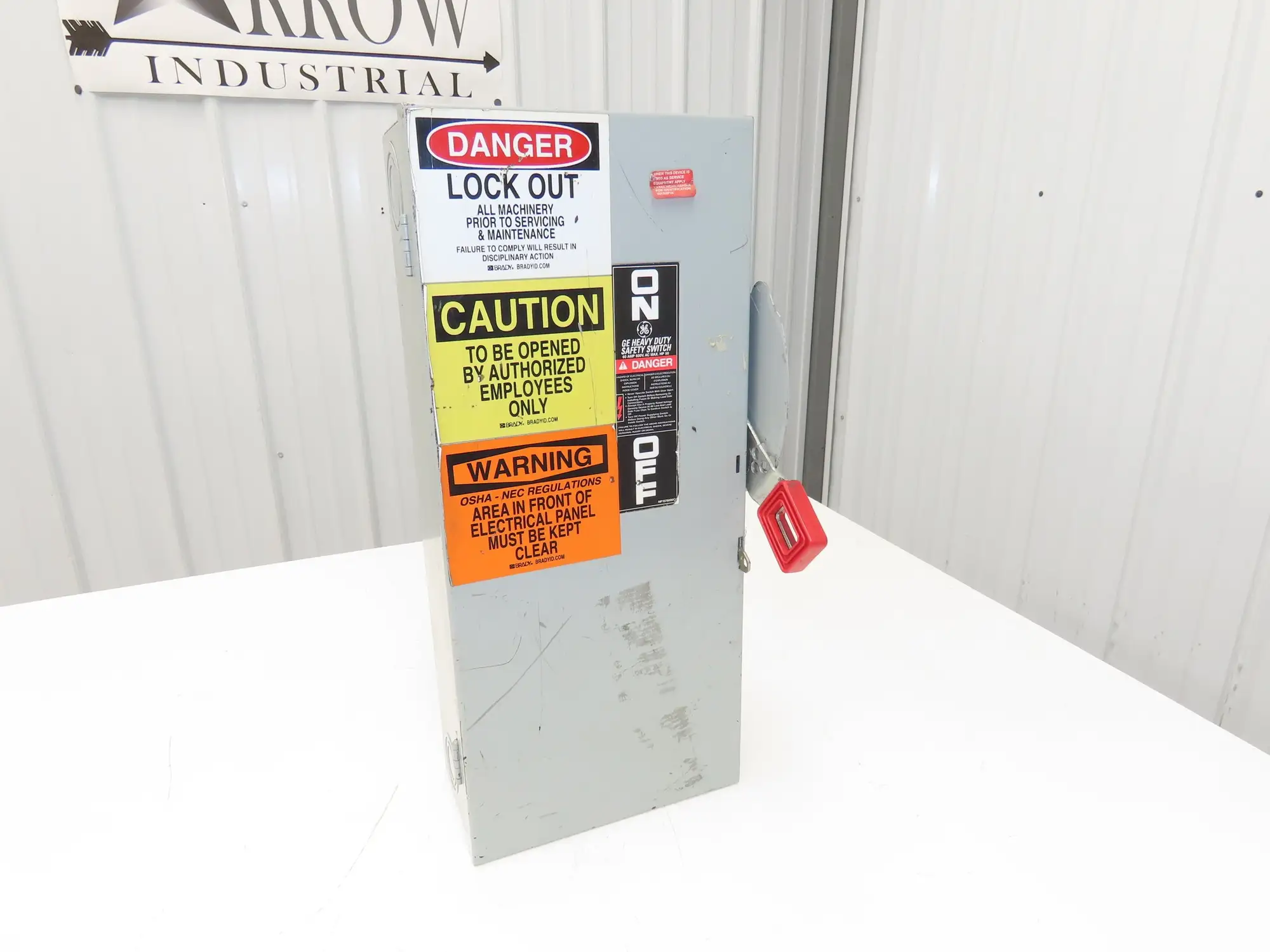 General Electric TH3362 Model 10 GE Safety Disconnect Switch 60A 600VAC