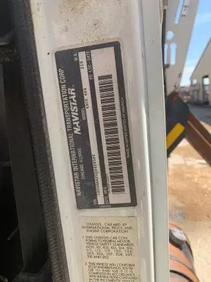 USED 2001 INTERNATIONAL 4900