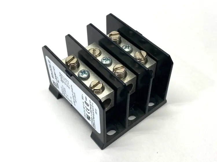 Used Square D Ser. D Power Distribution Block 3-Pole, 600V Terminal Blocks Michigan US | Maverick Industrial Sales #1496053