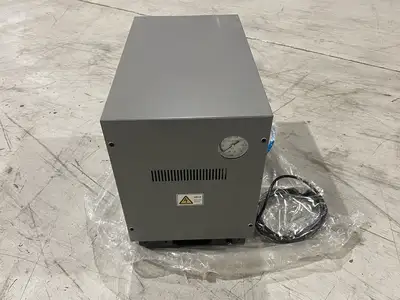USED ESPEC WATER PURIFIER, 12 L/HR WATER PRODUCTION CAP. 400X400X280