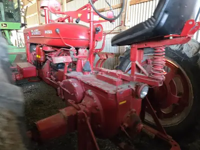 USED 1949 INTERNATIONAL MD