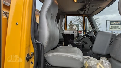 USED 2005 INTERNATIONAL WORKSTAR 7400