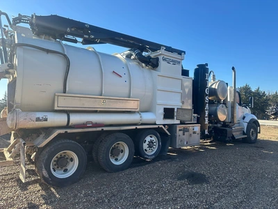 2020 GUZZLER GUZZCAVATOR Hydro Excavator | VacSource (2)