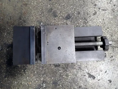 Kurt 11.5" X 6" Vise
