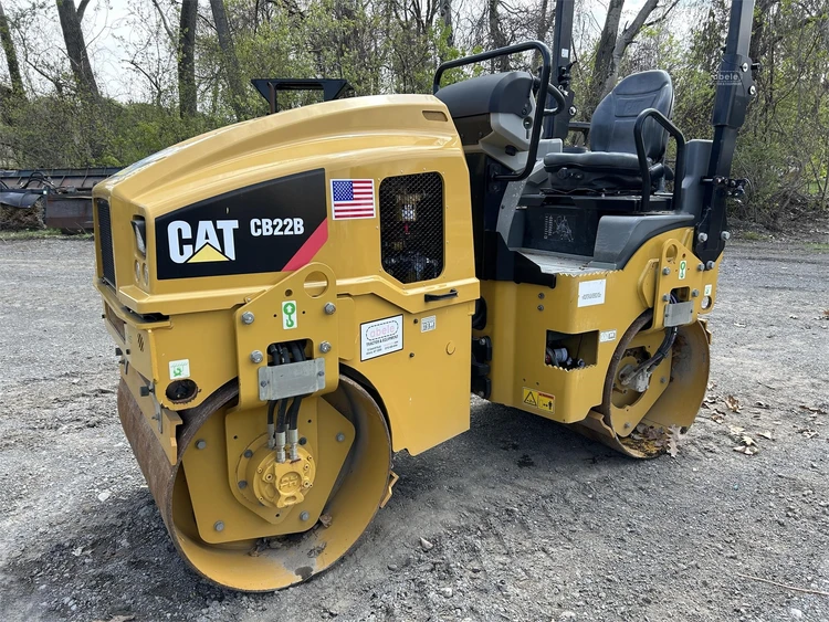 Used 2016 CATERPILLAR CB22B Tandem Rollers New York US | Abele Tractor #1343155
