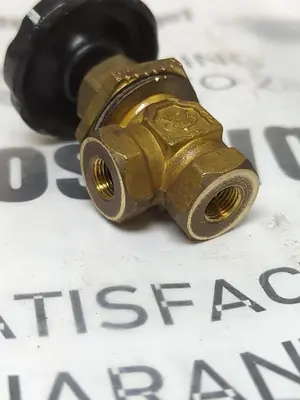 New | in-Stock FUJIKIN 1/8" Pump & Valve Parts Ohio US | Surplus Asset Holdings #1243508