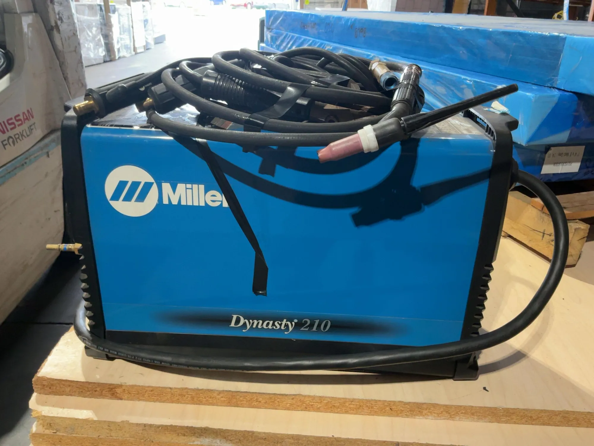 Used MILLER DYNASTY 210, 210-AMP AC/DC TIG AND STICK WELDER Tig Welders Michigan US | Miedema Asset Management Group #1425011