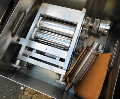 USED EPE ROLL SLITTER CUTTER ROLL SLITTER CUTTER