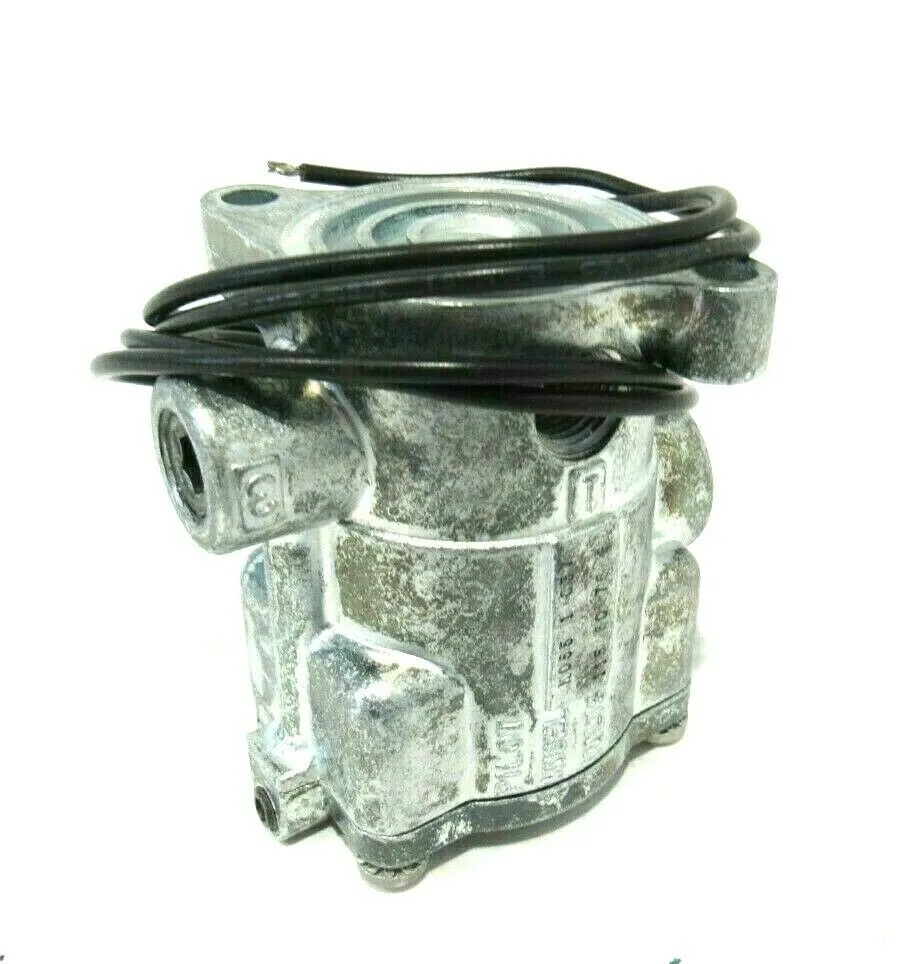 NEW PARKER K055 1 037 PILOT VALVE K0551037