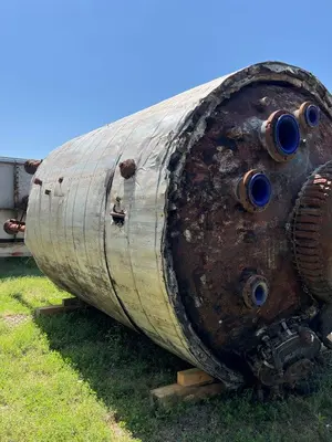 _UNKNOWN_ 3,000 GALLON Glass Lined Reactors | Perry Equipment (2)