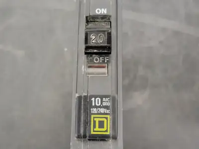 USED SQUARE D QOB120