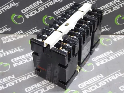 General Electric CR120AD07141AA Relay Time Delay Ser. A 300V 10A 125VDC Coil New
