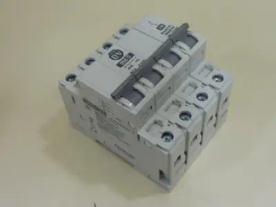 USED ALLEN BRADLEY 1492-CB3/G050 SER C