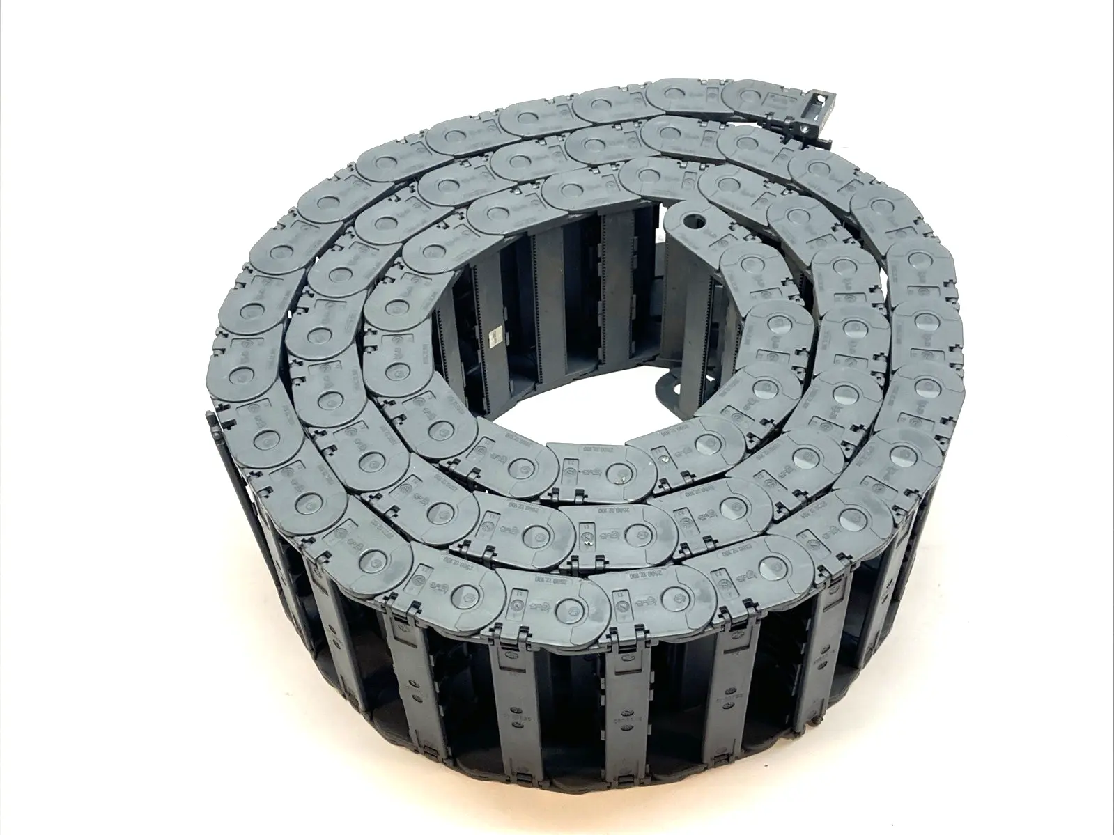 Used igus Cable Carrier Energy Chain 58 LINKS 8-1/2FT Robot Parts Michigan US | Maverick Industrial Sales #1454366