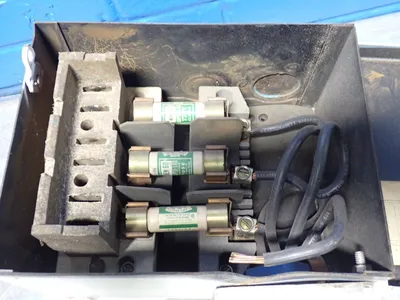 USED SQUARE D SD9352