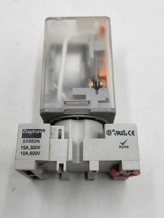 Used DAYTON DAYTON RELAY 5X827N & BASE 5X852N Relays & Switches | ND Industrial Surplus #1216782