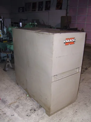 Knaack 2 Door Locking Tool Cabinet
