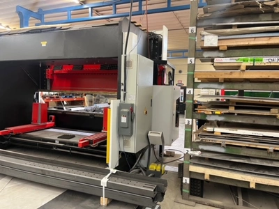 Vartek 330 Ton 9 axis CNC Press Brake