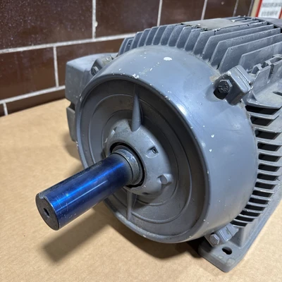 USED Siemens 1LE21012BB214AA3