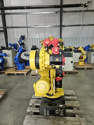 USED 2015 FANUC R-2000IC/210F
