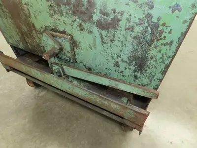Self Dumping Hopper 1/2 Yd Capacity Heavy Duty Steel Casters 52x38x41"