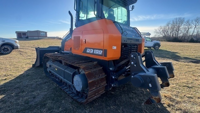 USED 2023 Doosan DD100