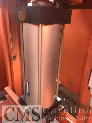 USED BRONCO PALLET NAILER