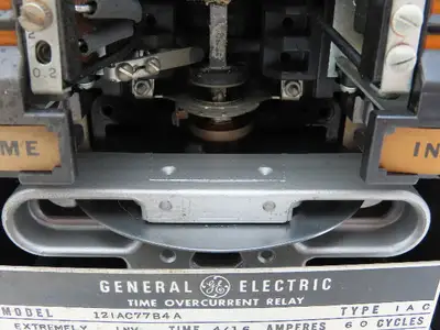 General Electric 12IAC77B4A Overcurrent Time Delay Relay 4-16 Amp Type IA C