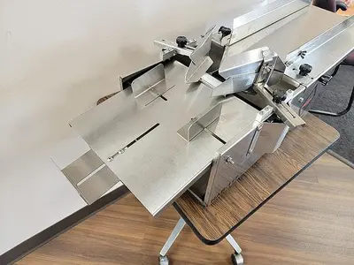 _UNKNOWN_ HB-117 Bread and Bun Bagging | Harvest Equipment and Fabrication Inc (3)