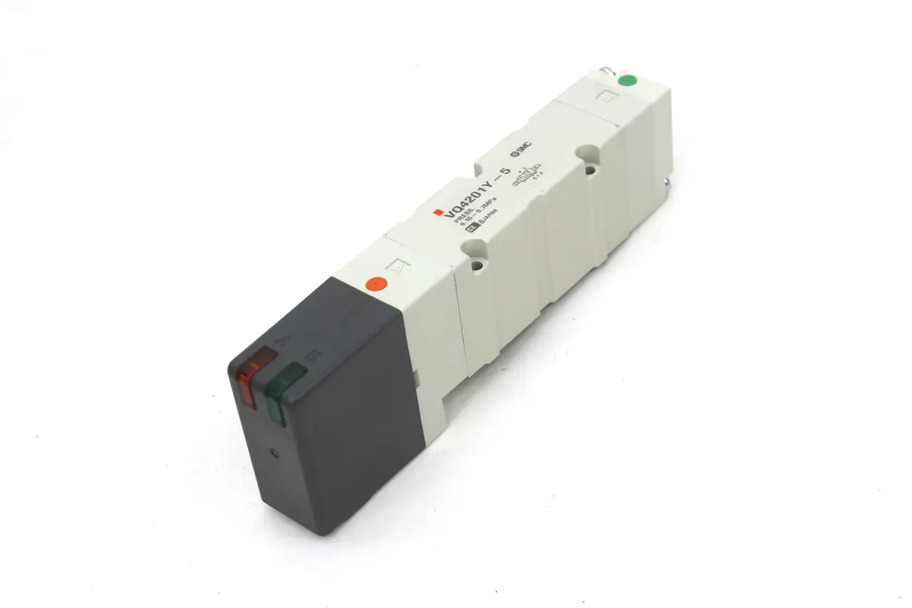 SMC VQ4201Y-5 Double Solenoid Valve, 24V DC, NEW