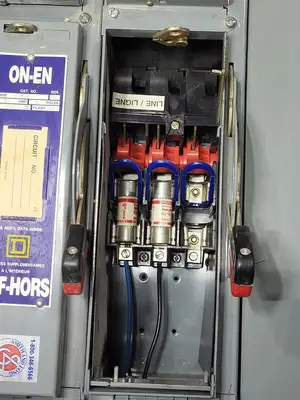 USED SQUARE D QMB-6081-2