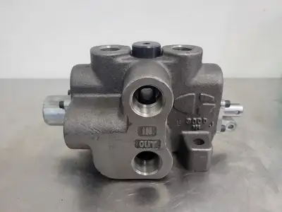 Directional Control Valve 1" A/B Port 1-1/4" In/Out Port 3000J