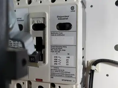 USED EATON CUTLER-HAMMER SVX025A1-5A4N1