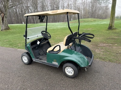 (1) 2017 E-Z-Go golf cart with a Kawasaki gas engine, model 625111G01, does not include Club canopy ...