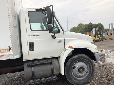 Used 2005 INTERNATIONAL 4300 Box trucks Michigan US | Miedema Asset Management Group #1568266